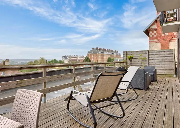 Le Leon Gambetta Avec Terrasse Vue דייפ