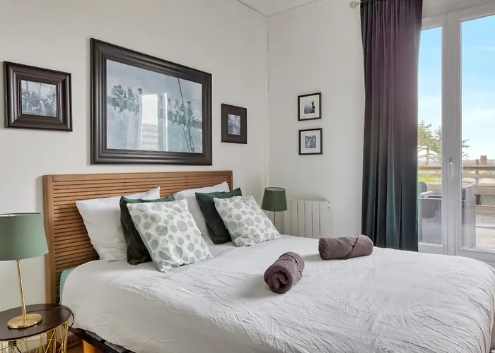 Le Leon Gambetta Avec Terrasse Vue דייפ